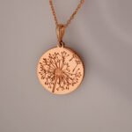 Symbol of Freedom Carry the elegance of nature with our delicate dandelion pendant. This beautiful piece is crafted to embody both the charm of the dandelion and the profound symbolism behind it. Dandelions are often viewed as a representation of freedom, reminding you to embrace the beauty of life's moments.